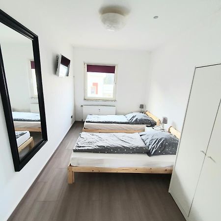 Pottmensch Oberhausen 3 Schlafzimmer Buitenkant foto